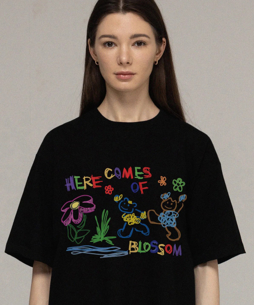 GRAVER（グレーバー）の「[ユニセックス]ヒアカムズオブドローイング半袖Tシャツ_2カラー（Tシャツ/カットソー・レディース・ホワイト/ブラック・SMALL/MEDIUM/LARGE/X-LARGE）」の9枚目の写真