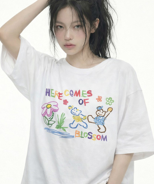 GRAVER（グレーバー）の「[ユニセックス]ヒアカムズオブドローイング半袖Tシャツ_2カラー（Tシャツ/カットソー・レディース・ホワイト/ブラック・SMALL/MEDIUM/LARGE/X-LARGE）」の13枚目の写真