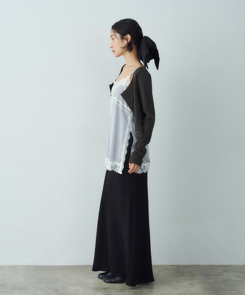 CODE A（コードエー）の「lingerie mood lace cami（シャツ/ブラウス・レディース・ライトグレー/ライトイエロー系・00）」の3枚目の写真