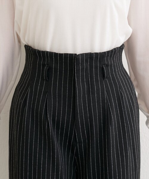 natural couture(ナチュラルクチュール)の「ベルト付きストレッチパンツ(その他パンツ・レディース・グレー/ブラック・SMALL/MEDIUM)」の9枚目の写真