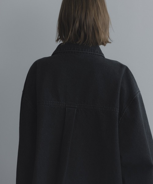 remer（リメール）の「モダンオーバーサイズ デニムジャケット - MODERN OVERSIZED DENIM JACKET（デニムジャケット・メンズ・サックスブルー/ブラック・X-SMALL/SMALL/MEDIUM/LARGE）」の3枚目の写真