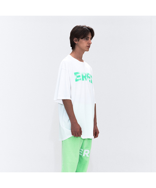 ERER（エルエル）の「[UN] ERER ネオングラフィティTシャツ ホワイト（Tシャツ/カットソー・レディース・ホワイト・1/4/3/2）」の4枚目の写真