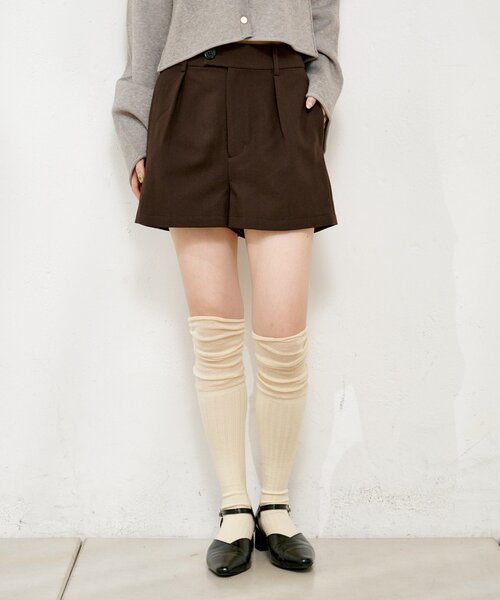 Kastane（カスタネ）の「【新色追加/2サイズ展開】タックショートパンツ（その他パンツ・レディース・グレー/ブラック/ブラウン・1/0）」の11枚目の写真
