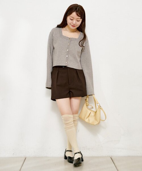 Kastane（カスタネ）の「【新色追加/2サイズ展開】タックショートパンツ（その他パンツ・レディース・グレー/ブラック/ブラウン・1/0）」の14枚目の写真