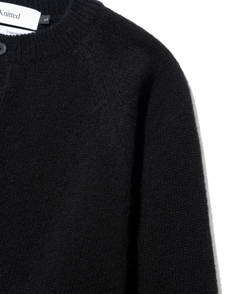 KNITTED(ニッティド)の「シェギドック ウール100% ラウンドカーディガン BLACK(カーディガン/ボレロ・レディース・その他・LARGE/MEDIUM/X-LARGE)」の9枚目の写真