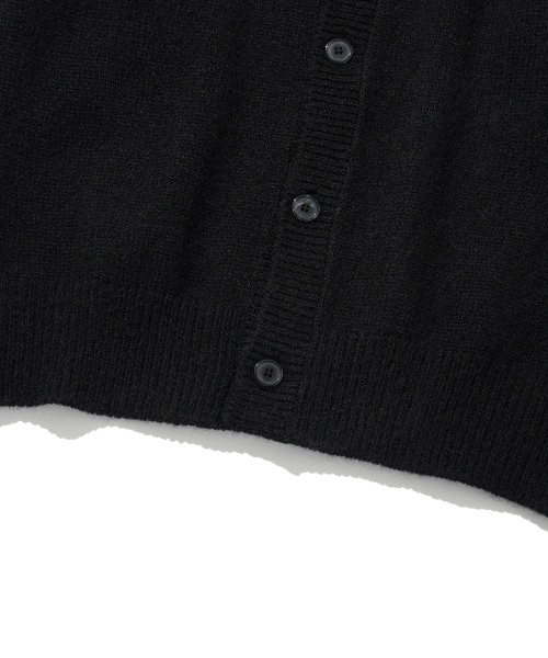 KNITTED(ニッティド)の「シェギドック ウール100% ラウンドカーディガン BLACK(カーディガン/ボレロ・レディース・その他・LARGE/MEDIUM/X-LARGE)」の11枚目の写真