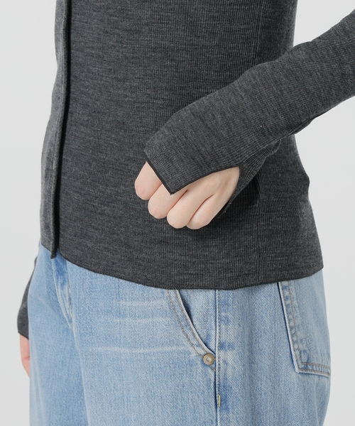 IENA LA BOUCLE(イエナラブークル)の「IENA LA BOUCLE ウールテレコカーディガン(カーディガン/ボレロ・レディース・チャコールグレー/レッド・FREE)」の17枚目の写真