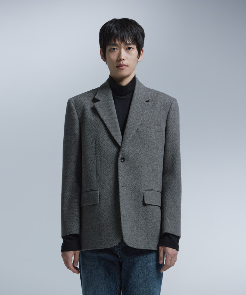 NONBLANK(ノンブランク)の「ウール100ツイルオーバーサイズジャケット_MELANGE TAUPE(テーラードジャケット・メンズ・グレー・LARGE/X-LARGE/MEDIUM)」の13枚目の写真