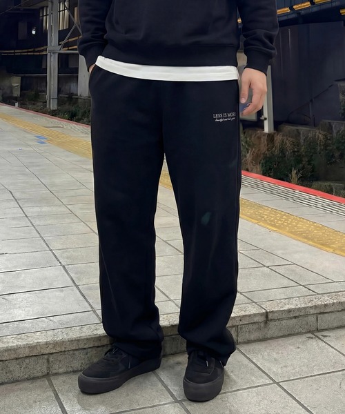 MAISON CLUB(メゾンクラブ)の「【MAISON CLUB】ワンポイント刺繍スウェットパンツ LESS IS MORE 裏毛 セットアップ対応(スウェットパンツ・メンズ・ブラック/グリーン/ネイビー/ホワイト/グレー・L/M/XL)」の2枚目の写真