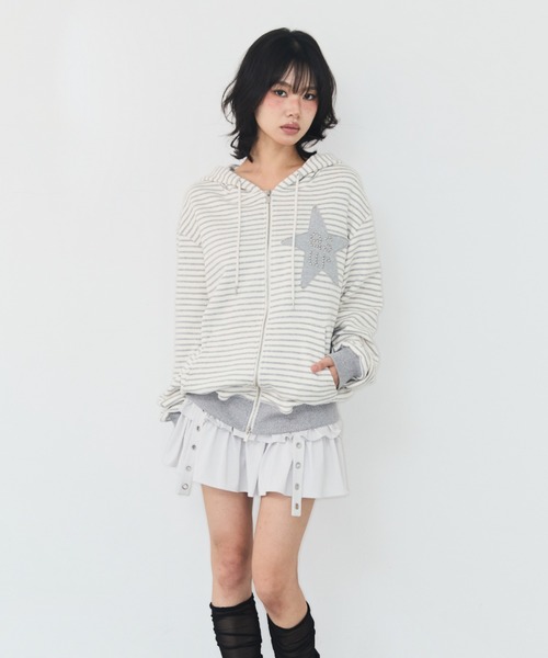 as you are(アズユーアー)の「◇ASYOUARE◇ブランド直輸入正規品/スター パッチ オーバーフィット フーディー ジップアップ STAR PATCH OVERFIT HOODIE ZIP-UP(パーカー・レディース・アイボリー/ブラック・S/M)」の14枚目の写真