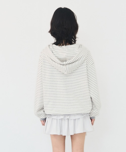 as you are(アズユーアー)の「◇ASYOUARE◇ブランド直輸入正規品/スター パッチ オーバーフィット フーディー ジップアップ STAR PATCH OVERFIT HOODIE ZIP-UP(パーカー・レディース・アイボリー/ブラック・S/M)」の19枚目の写真
