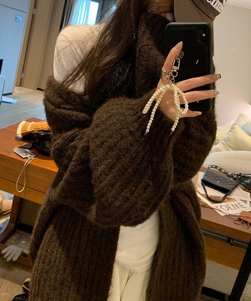 gossip!ロサンゼルス(ゴシップロサンゼルス)の「YUGA ゆったりスタイルフード付きカーディガン(ニット/セーター・レディース・ダークグレー/オフホワイト/ブラウン・FREE)」の17枚目の写真