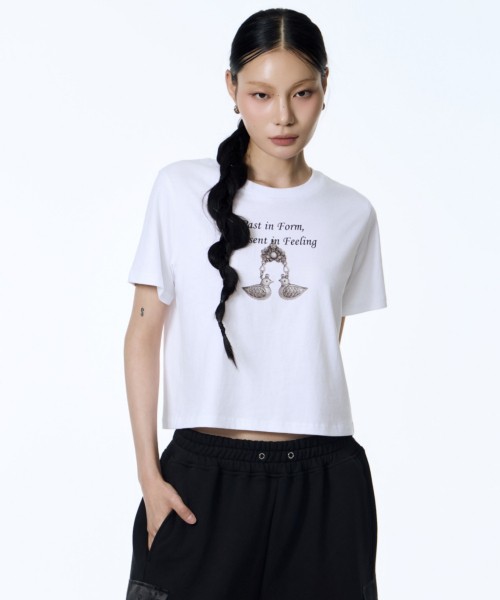 71TO96(チル ハナ トゥ グユク)の「Mandarin duck Keyring Crop T-Shirt (White)(Tシャツ/カットソー・レディース・ホワイト・FREE)」の2枚目の写真