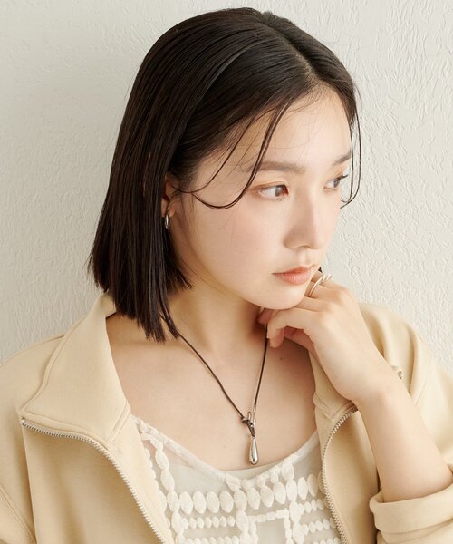 Omekashi（オメカシ）の「シルバードロップチョーカー（チョーカー・レディース・シルバー・ONE SIZE）」の3枚目の写真