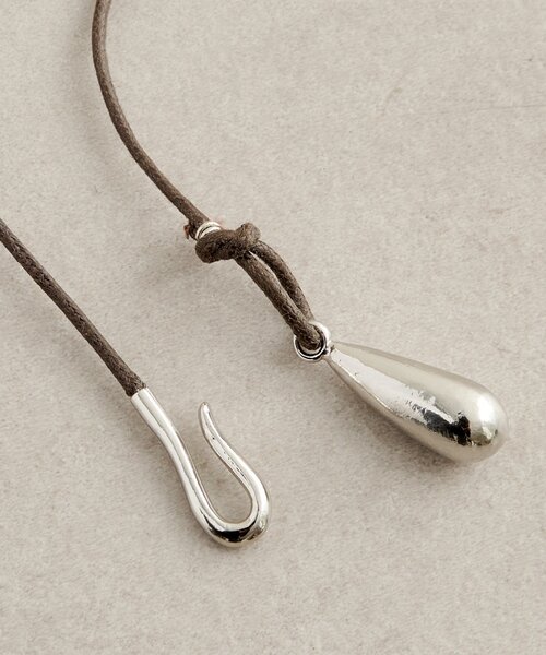 Omekashi（オメカシ）の「シルバードロップチョーカー（チョーカー・レディース・シルバー・ONE SIZE）」の8枚目の写真