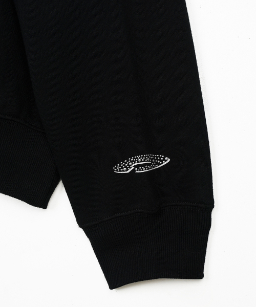 FDR(エフディーアール)の「Metal Hot Fix Logo Hoodie Black(パーカー・メンズ・その他・M/L/S)」の4枚目の写真