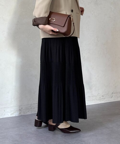 Thevon(ゼボン)の「カットプリーツティアードスカート(スカート・レディース・チャコールグレー/ブラック/ライトベージュ/イエロー・FREE)」の8枚目の写真