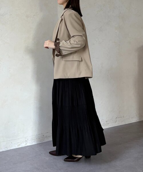 Thevon(ゼボン)の「カットプリーツティアードスカート(スカート・レディース・チャコールグレー/ブラック/ライトベージュ/イエロー・FREE)」の10枚目の写真