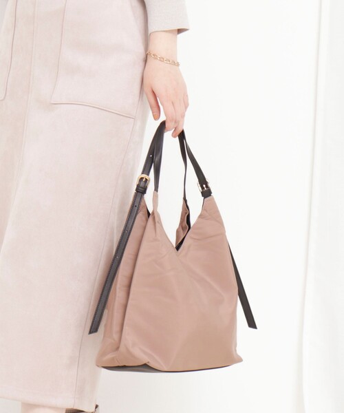 MICO COULIER（ミコクリエ）の「バックルハンドルトートバッグ（ショルダーバッグ・レディース・グレイッシュベージュ/ブラック・FREE）」の5枚目の写真