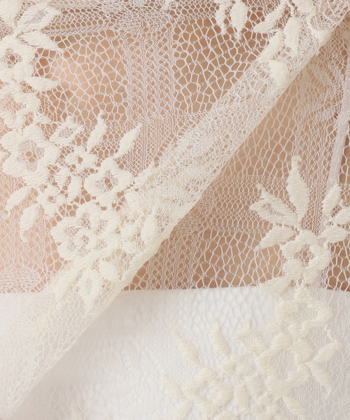 VERMEIL par iena（ヴェルメイユパーイエナ）の「Soft Lace トップス（シャツ/ブラウス・レディース・ブラック/ホワイト・FREE）」の9枚目の写真