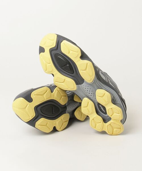 ASICS(アシックス)の「GEL-KINETIC FLUENT / ゲルキネティック フルーエント(スニーカー・レディース・グレー系その他・29/24/23/26.5/28/27.5/25.5/23.5/26/29.5/27/25/28.5/24.5)」の2枚目の写真