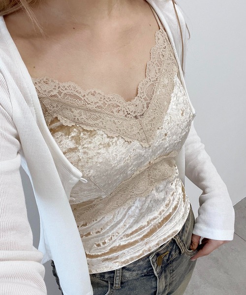 WEGO（ウィゴー）の「カップインベロアキャミソール（キャミソール・レディース・ブラック/ベージュ・FREE）」の4枚目の写真