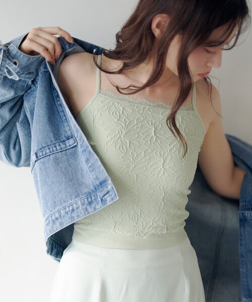Kastane(カスタネ)の「【2026SSカタログ/5色展開】カップ付きフラワージャガードキャミ(キャミソール・レディース・アイボリー/ピンク/ホワイト/ミント/ブルー・FREE)」の3枚目の写真