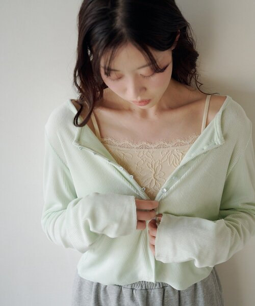 Kastane(カスタネ)の「【2026SSカタログ/5色展開】カップ付きフラワージャガードキャミ(キャミソール・レディース・アイボリー/ピンク/ホワイト/ミント/ブルー・FREE)」の7枚目の写真