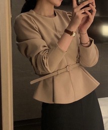 COCOMOMO（ココモモ）の「上品さを味方に付ける ウエストマークペプラムブラウス ベルト付き ペプラム ブラウス ノーカラー トップス 長袖 オケージョン オフィスカジュアル（シャツ/ブラウス）」