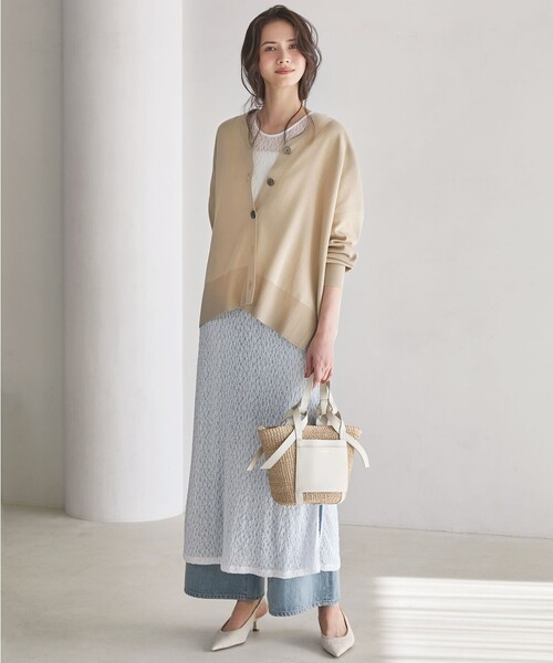 23区（ニジュウサンク）の「ワイドシルエット デニム パンツ（デニムパンツ・レディース・ライトグレー系/スカイブルー系・40/38/36）」の6枚目の写真