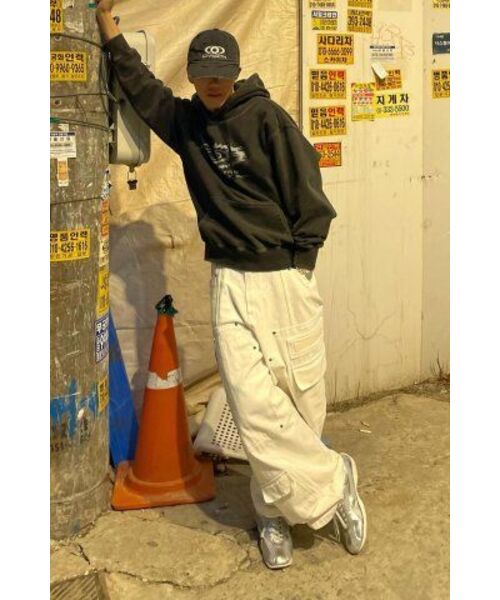 IDWS(アイドンワナセル)の「Swift Symbol Dying Hoodie Black(パーカー・レディース・その他・0/1/2)」の3枚目の写真