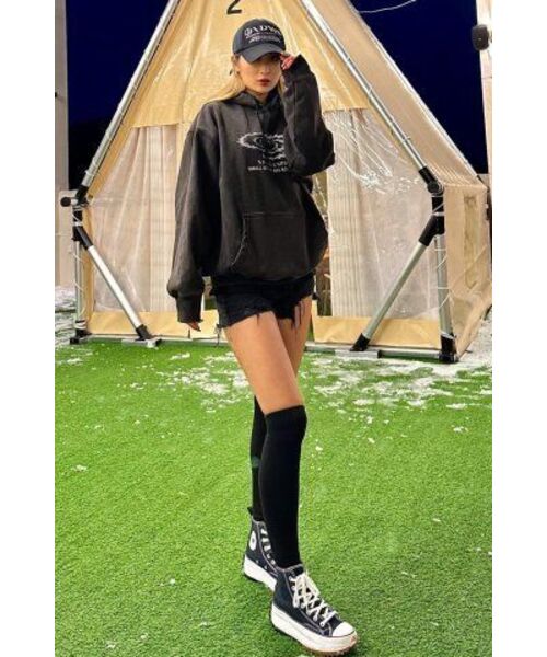 IDWS(アイドンワナセル)の「Swift Symbol Dying Hoodie Black(パーカー・レディース・その他・0/1/2)」の5枚目の写真