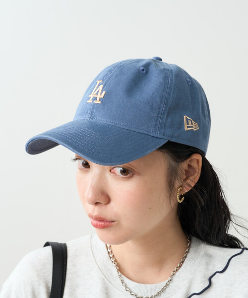 FREAK'S STORE（フリークスストア）の「New Era × FREAK'S STORE/ニューエラ 別注 9TWENTY MINI LOGO CAP/ナイントゥエンティ ミニロゴキャップ/ニューエラ（キャップ・レディース・ベージュ/ネイビー/キャメル/ブルー・ONE SIZE）」の8枚目の写真