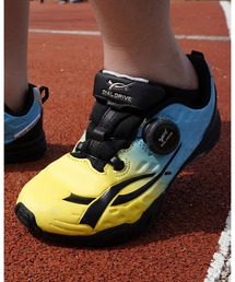 DIAL DRIVE（ダイヤルドライブ）の「ダイヤルドライブ PRO7（スニーカー）」