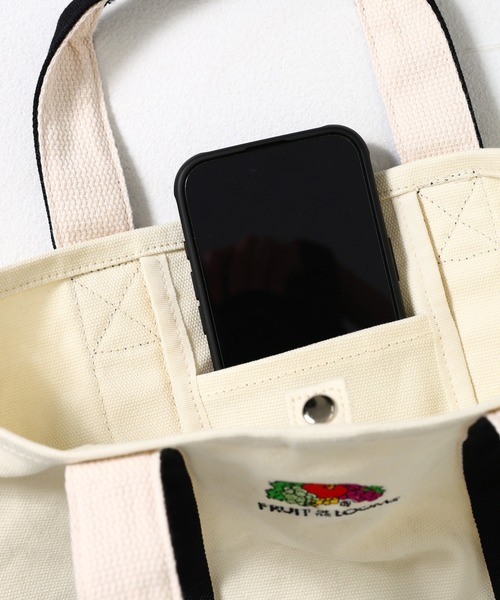 FRUIT OF THE LOOM(フルーツオブザルーム)の「EX NEW LOGO CANVAS LUNCH TOTE BAG / ワンポントロゴ キャンバスランチトートバッグ(トートバッグ・レディース・ブラック×ホワイト/オフホワイト/ブラック・FREE)」の7枚目の写真