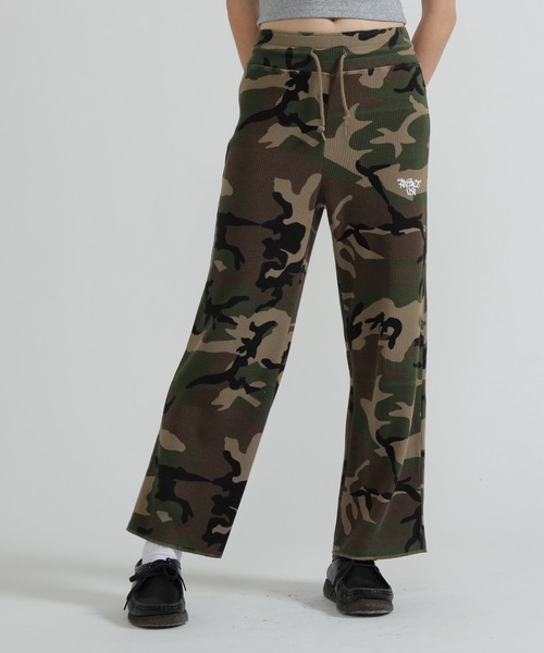 AVIREX(アヴィレックス)の「《直営店限定》CAMO WAFFLE PANTS(その他パンツ・レディース・グリーン系カモフラージュ/ベージュ系その他・M/S)」の1枚目の写真
