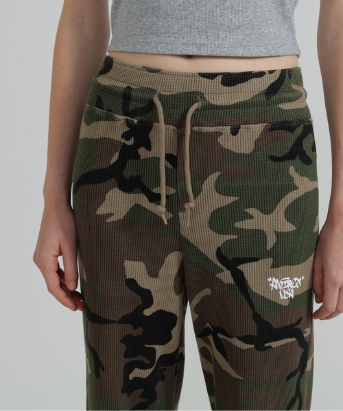 AVIREX(アヴィレックス)の「《直営店限定》CAMO WAFFLE PANTS(その他パンツ・レディース・グリーン系カモフラージュ/ベージュ系その他・M/S)」の12枚目の写真