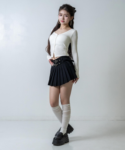 ANAP（アナップ）の「パッド付 V開き ぴたっと ロングスリーブ Tシャツ（Tシャツ/カットソー・レディース・グレー/ブラック/ホワイト・F）」の6枚目の写真