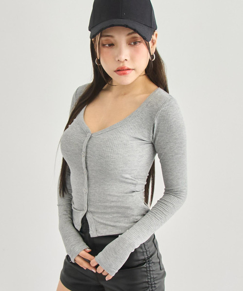 ANAP（アナップ）の「パッド付 V開き ぴたっと ロングスリーブ Tシャツ（Tシャツ/カットソー・レディース・グレー/ブラック/ホワイト・F）」の21枚目の写真