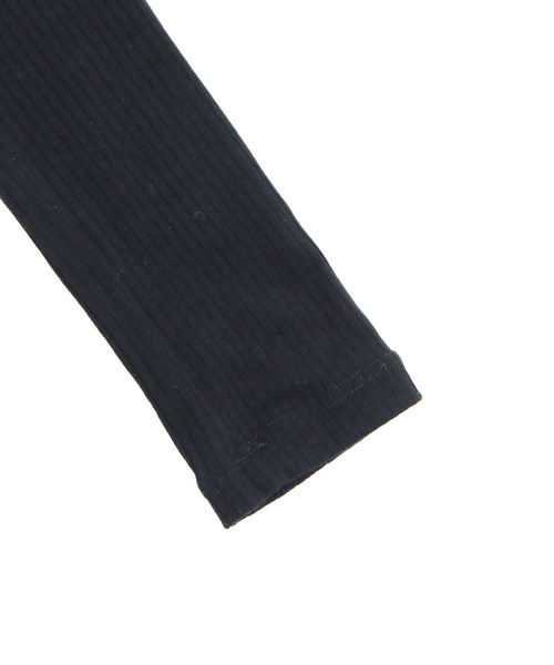 ANAP（アナップ）の「パッド付 V開き ぴたっと ロングスリーブ Tシャツ（Tシャツ/カットソー・レディース・グレー/ブラック/ホワイト・F）」の9枚目の写真