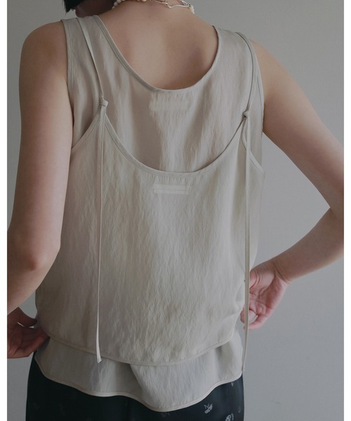 anuke（アンヌーク）の「Camisole Layered Tanktop（タンクトップ・レディース・ブラウン/アイボリー・FREE）」の11枚目の写真