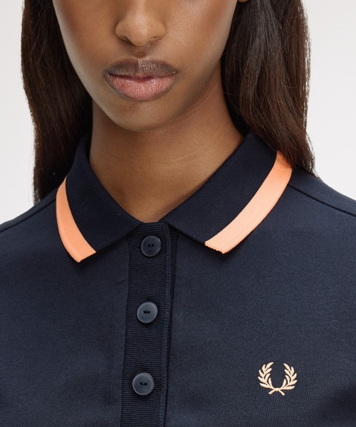 FRED PERRY(フレッドペリー)の「Bold Tipped Polo Shirt/ボールドティップラインポロシャツ(ポロシャツ・レディース・ネイビー/ベージュ/ブラック・10)」の10枚目の写真