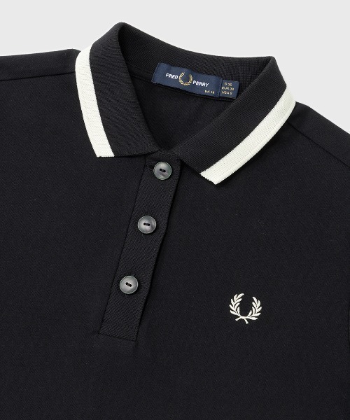 FRED PERRY(フレッドペリー)の「Bold Tipped Polo Shirt/ボールドティップラインポロシャツ(ポロシャツ・レディース・ネイビー/ベージュ/ブラック・10)」の7枚目の写真