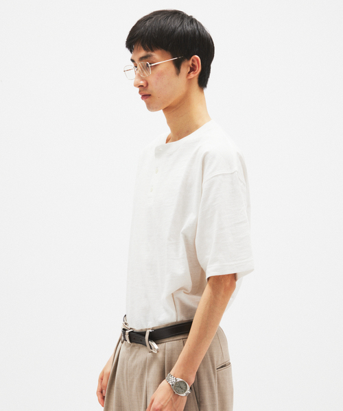 JOURNAL STANDARD（ジャーナルスタンダード）の「スラブ ヘンリー ネック 半袖 Tシャツ（Tシャツ/カットソー・メンズ・ホワイト/ブラック系その他/クリアブルー・LARGE/MEDIUM）」の8枚目の写真