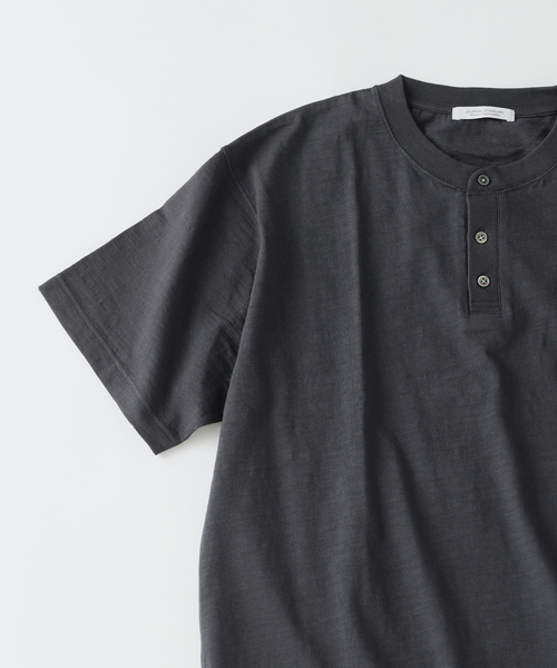 JOURNAL STANDARD（ジャーナルスタンダード）の「スラブ ヘンリー ネック 半袖 Tシャツ（Tシャツ/カットソー・メンズ・ホワイト/ブラック系その他/クリアブルー・LARGE/MEDIUM）」の15枚目の写真
