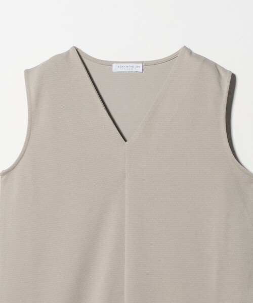 A DAY IN THE LIFE UNITED ARROWS（アデイインザライフユナイテッドアローズ）の「サーマル Vネックワンピース ＜A DAY IN THE LIFE＞（ワンピース・レディース・ナチュラル/ネイビー・FREE）」の4枚目の写真