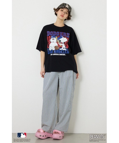 RODEO CROWNS WIDE BOWL(ロデオクラウンズワイドボウル)の「(MLBxPEANUTS)Tシャツ(Tシャツ/カットソー・レディース・イエロー/ブラック/オフホワイト/チャコールグレー・MEDIUM/LARGE)」の18枚目の写真