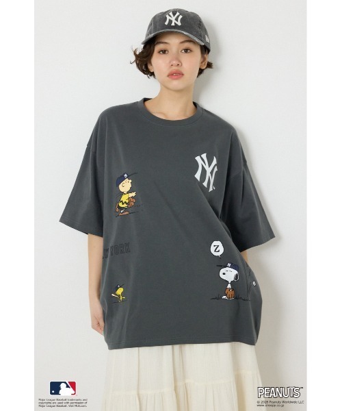 RODEO CROWNS WIDE BOWL(ロデオクラウンズワイドボウル)の「(MLBxPEANUTS)Tシャツ(Tシャツ/カットソー・レディース・イエロー/ブラック/オフホワイト/チャコールグレー・MEDIUM/LARGE)」の5枚目の写真