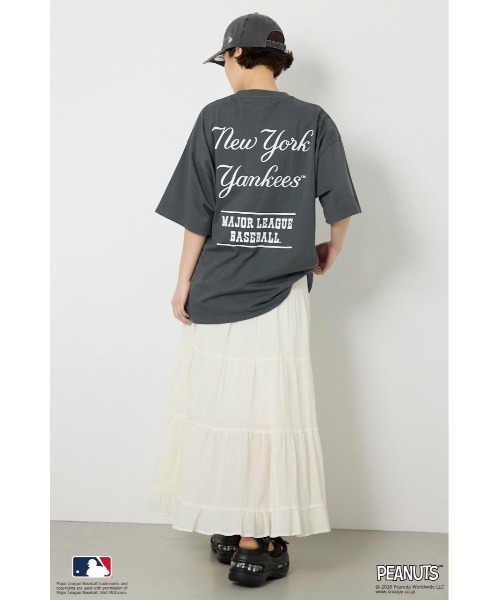RODEO CROWNS WIDE BOWL(ロデオクラウンズワイドボウル)の「(MLBxPEANUTS)Tシャツ(Tシャツ/カットソー・レディース・イエロー/ブラック/オフホワイト/チャコールグレー・MEDIUM/LARGE)」の9枚目の写真