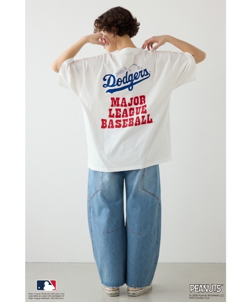 RODEO CROWNS WIDE BOWL(ロデオクラウンズワイドボウル)の「(MLBxPEANUTS)Tシャツ(Tシャツ/カットソー・レディース・イエロー/ブラック/オフホワイト/チャコールグレー・MEDIUM/LARGE)」の14枚目の写真